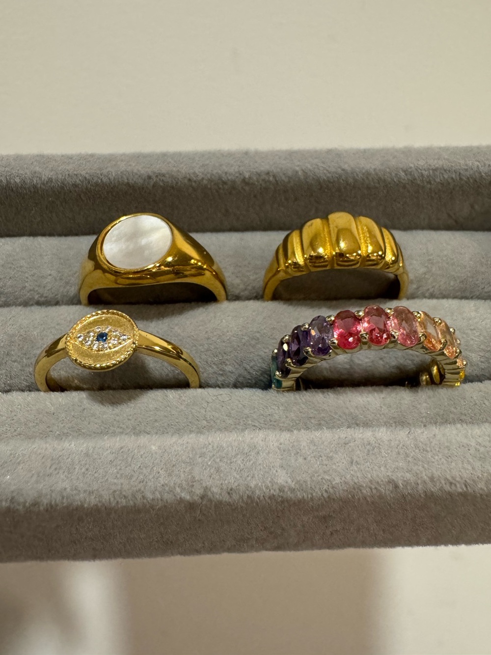Set of 4 Gold Tone Rings Sizes 6.75 to 7.25 Mix Brands